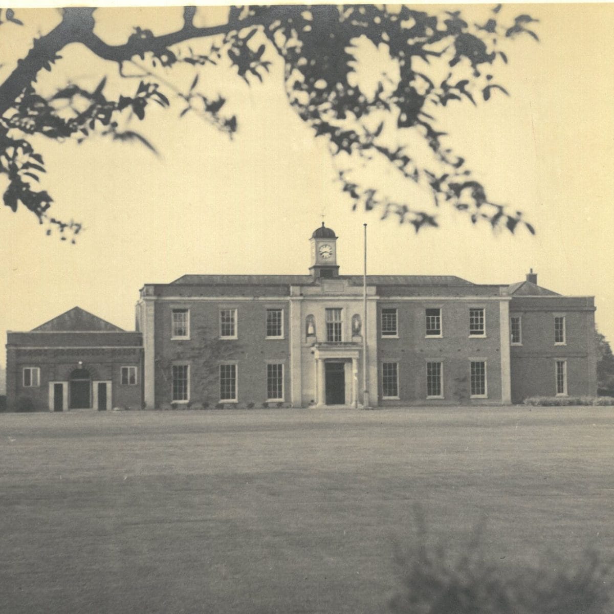 A picture of the Blue Coat School after its relocation to Harborne in 1930